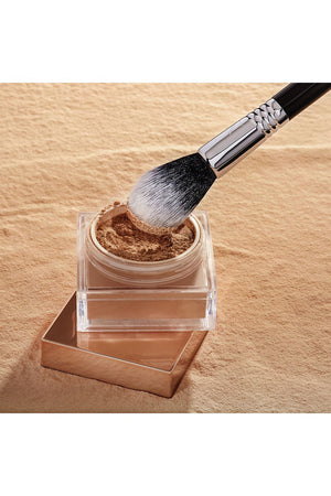 F12 SETTING POWDER™ BRUSH WITH SOFT FOCUS SETTING POWDER