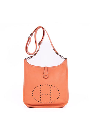 Evelyne III PM