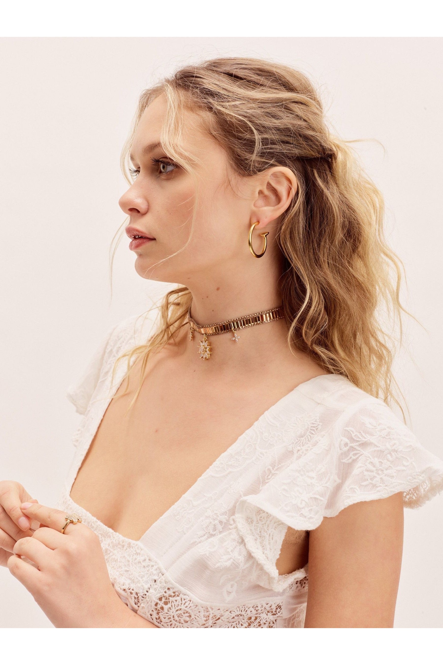 The Medium Cecilia Hoop Earrings