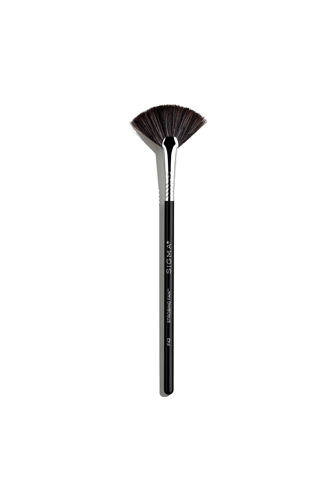 F42 Strobing Fan™ Brush by Sigma Beauty