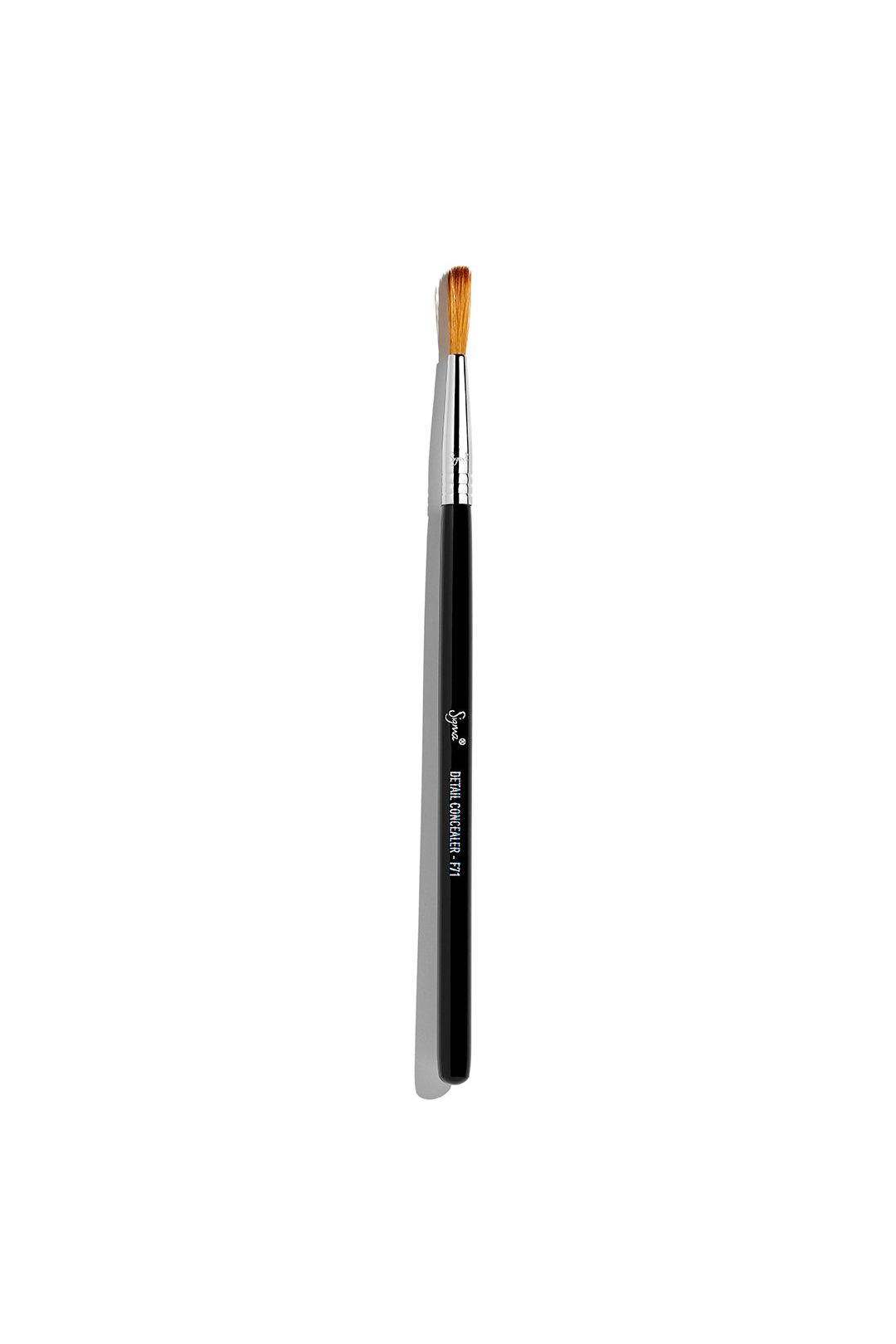 F71 Detail Concealer™ Brush