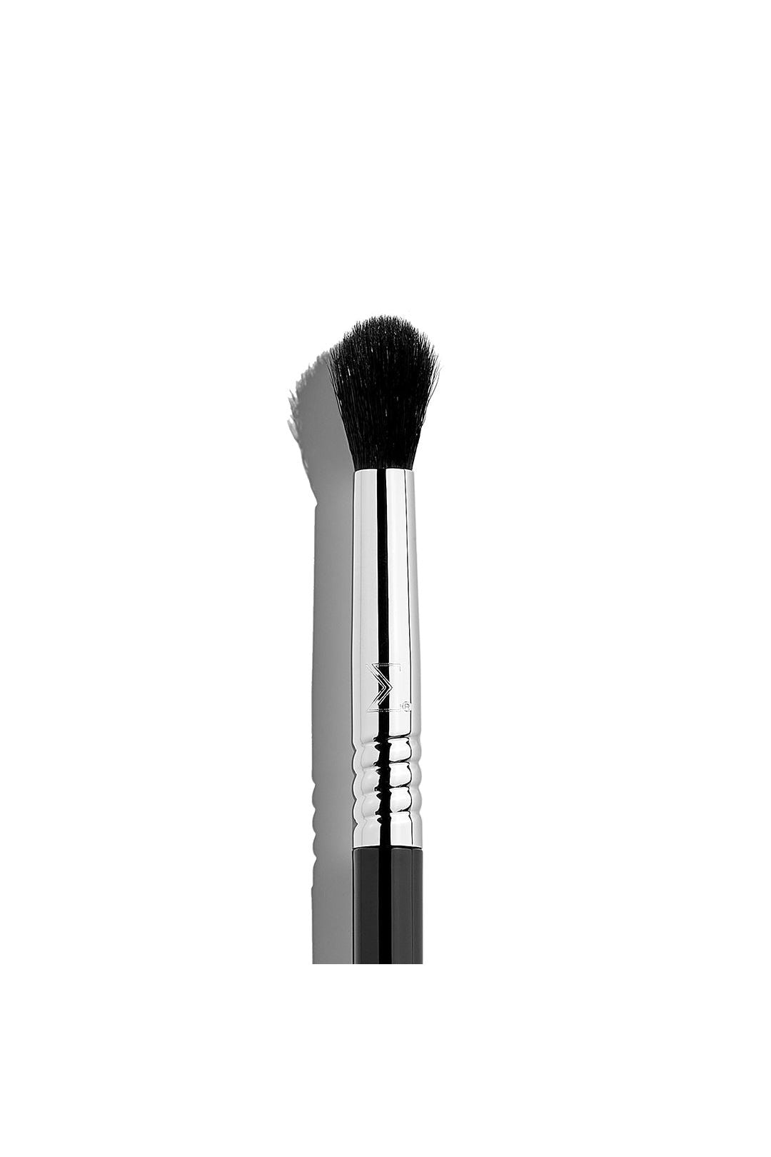 E38 Diffused Crease™ Brush