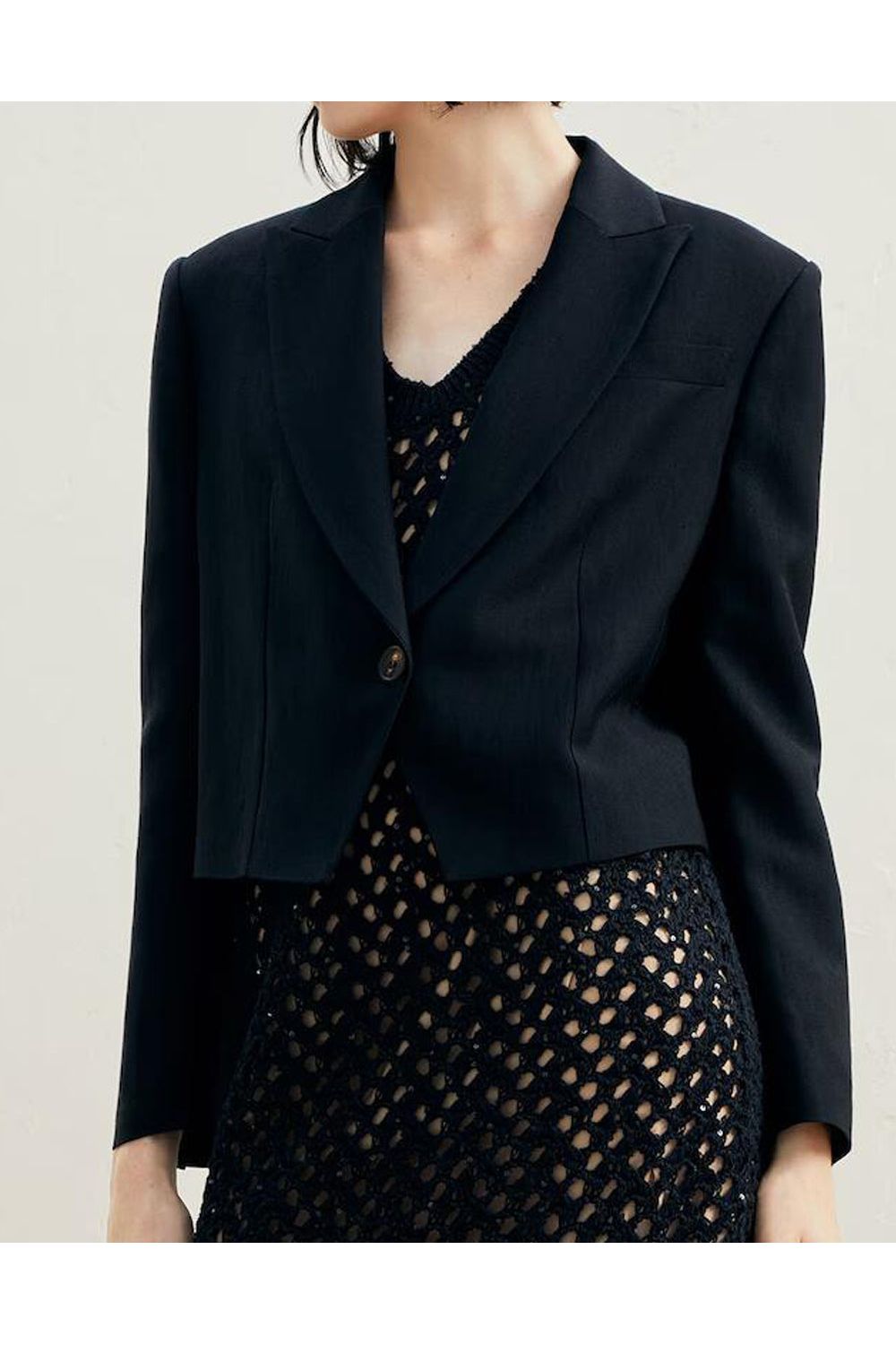Women's Black Cropped Linen Blazer
