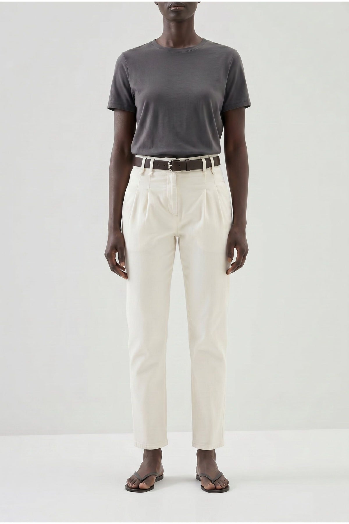Women's Off White Pleated Trousers