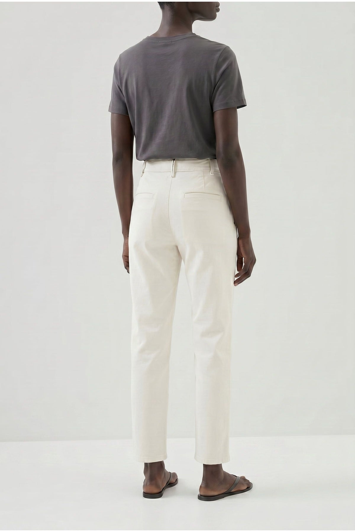 Women's Off White Pleated Trousers