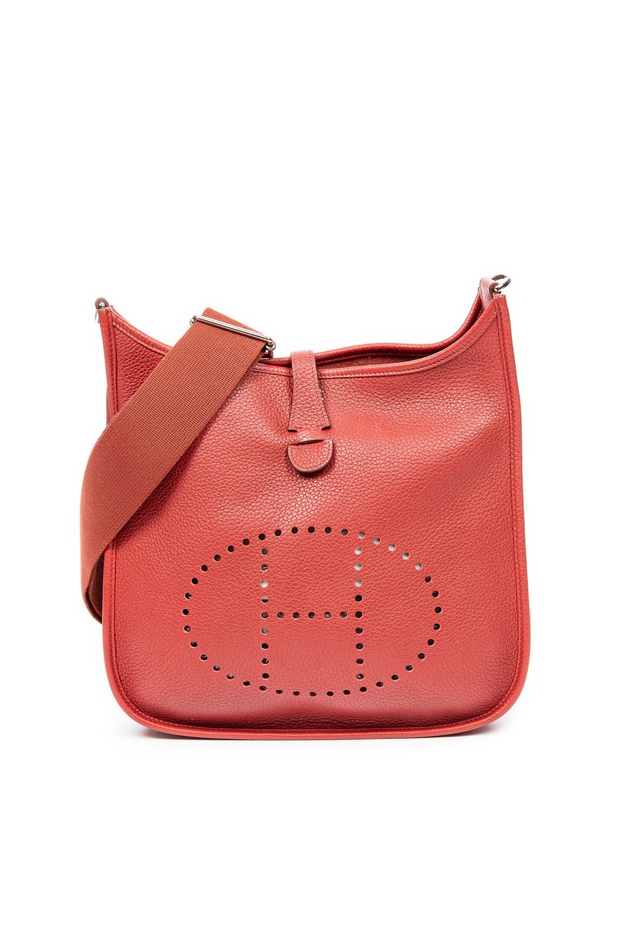 Evelyne III PM