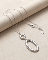 The Round Hammered Necklace | Silver