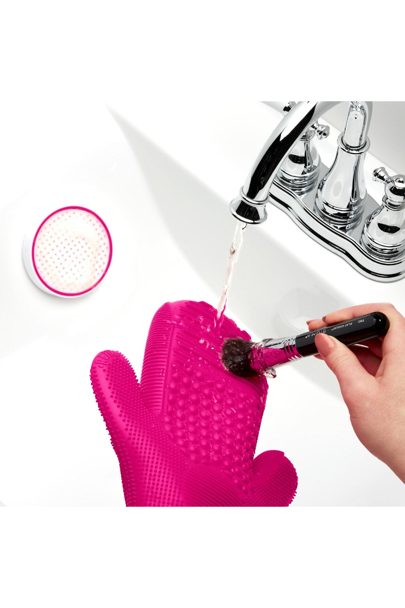 2X Sigma Spa® Brush Cleaning Glove