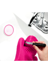 2X Sigma Spa® Brush Cleaning Glove