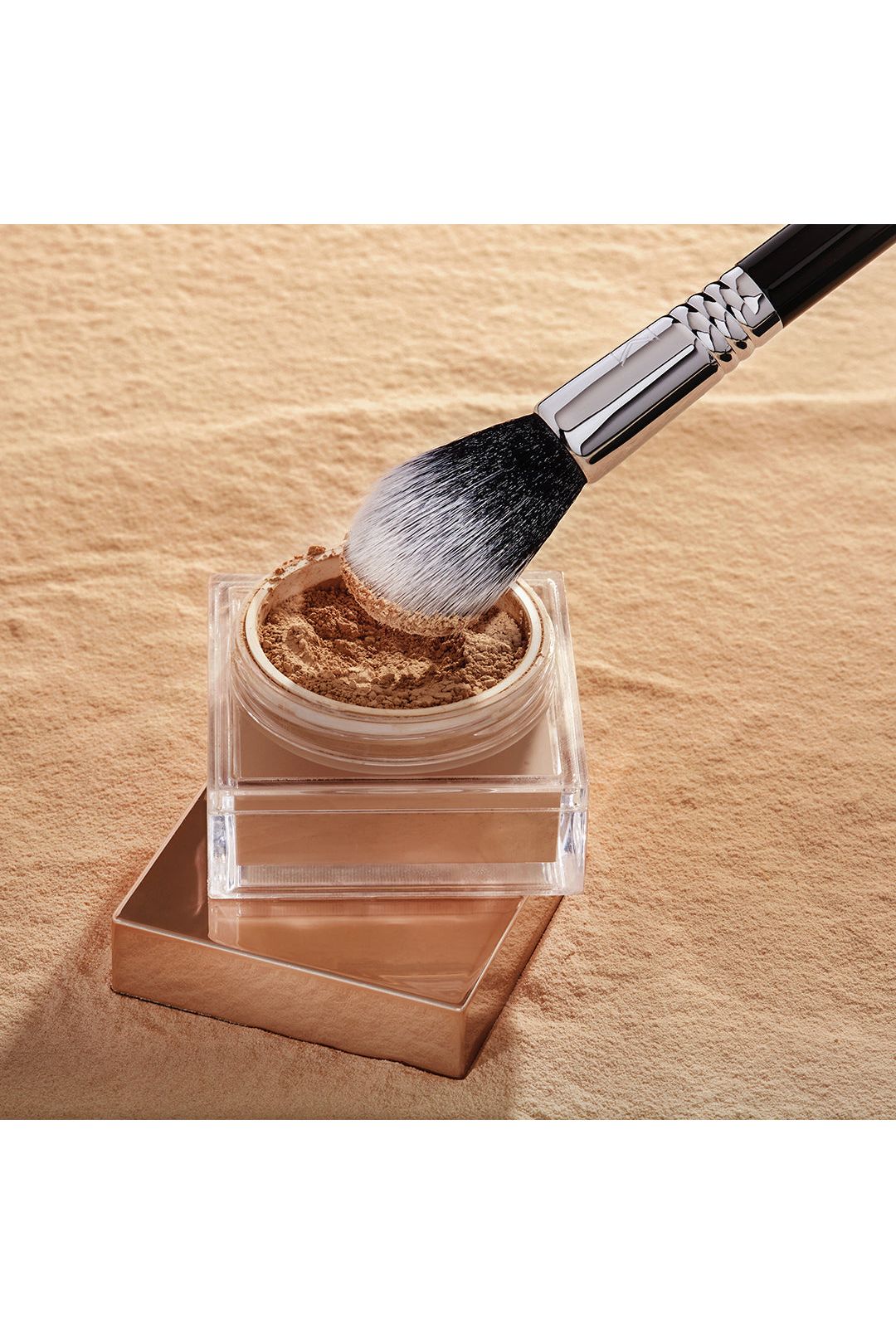 F12 SETTING POWDER™ BRUSH WITH SOFT FOCUS SETTING POWDER