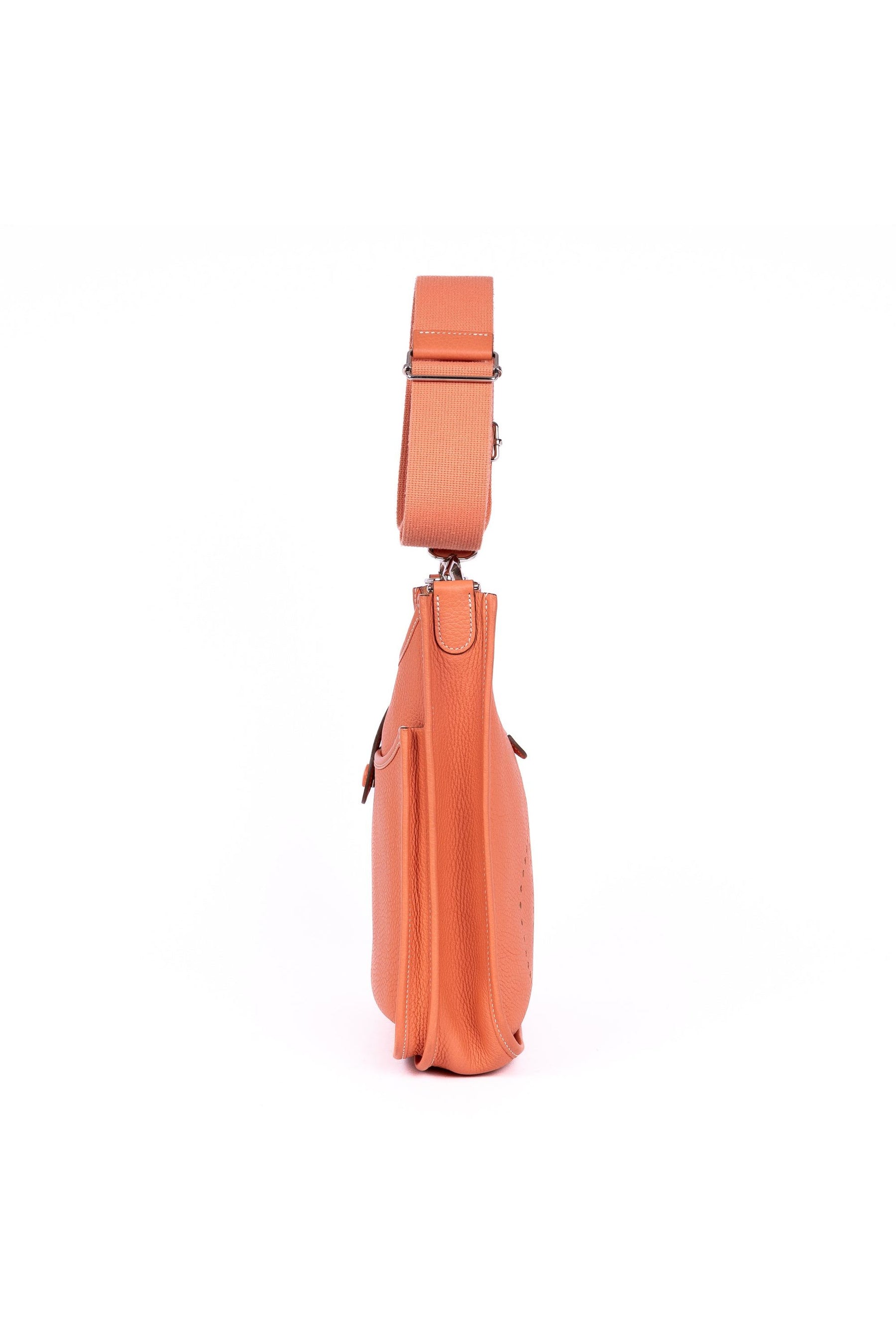 Evelyne III PM