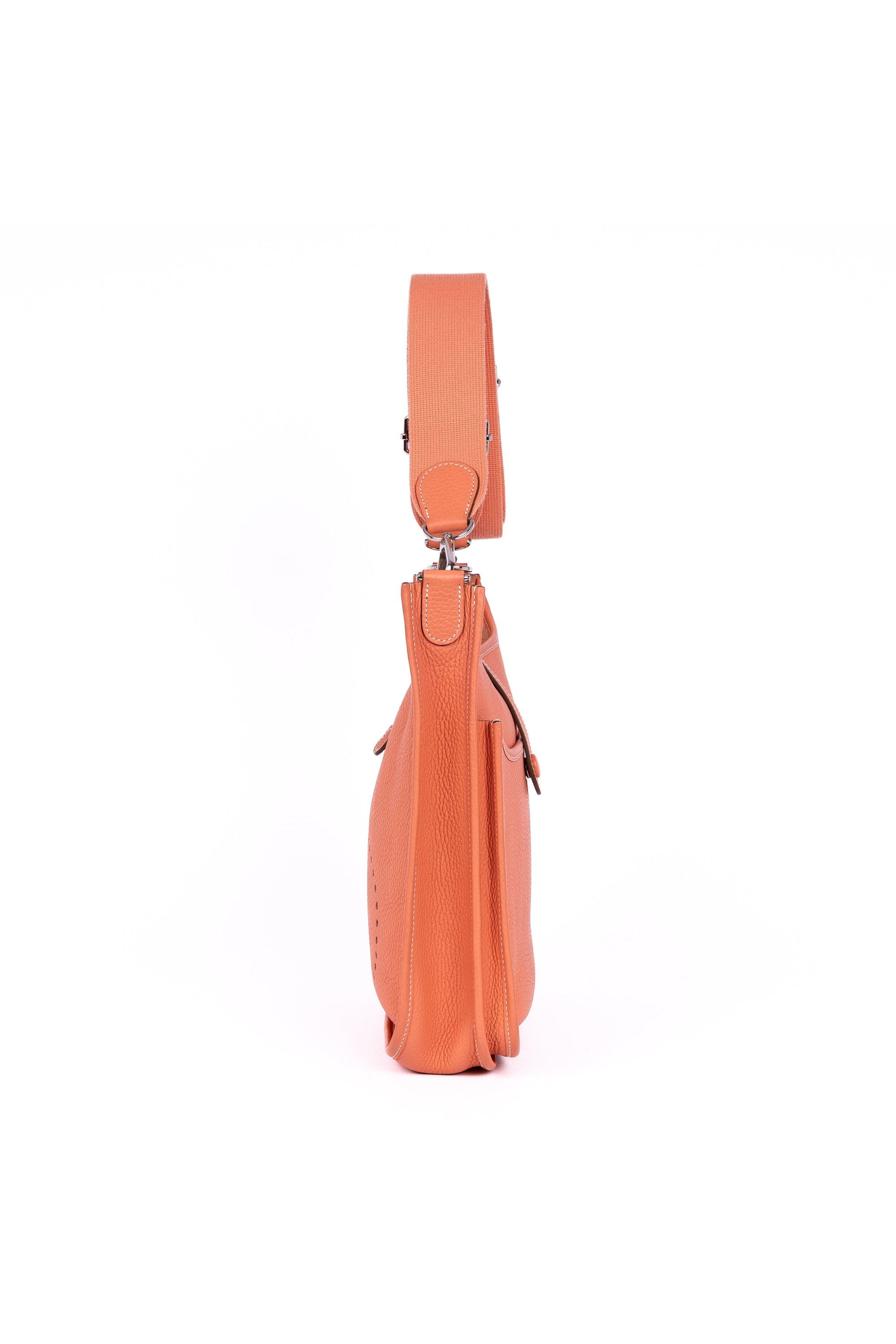 Evelyne III PM