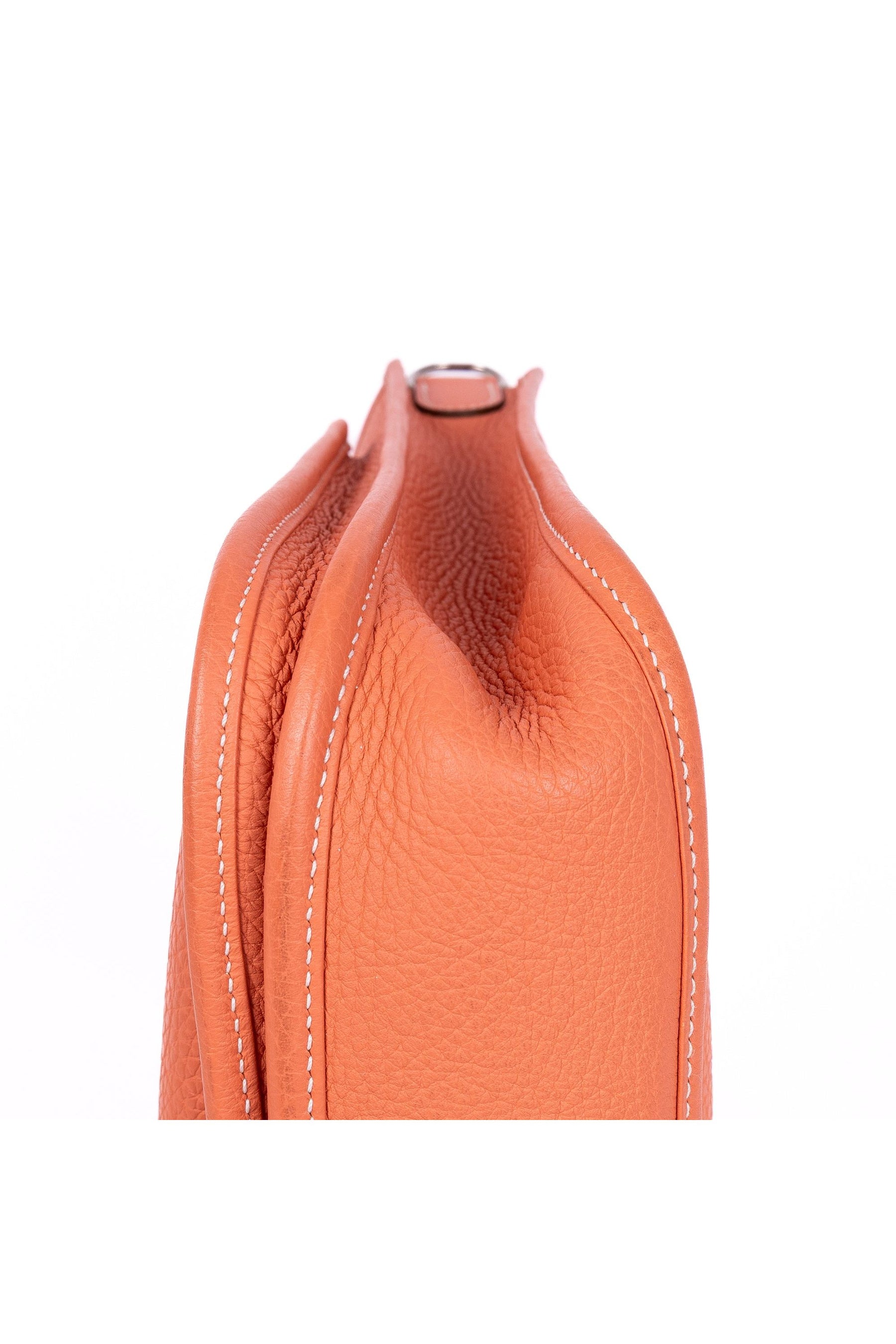 Evelyne III PM
