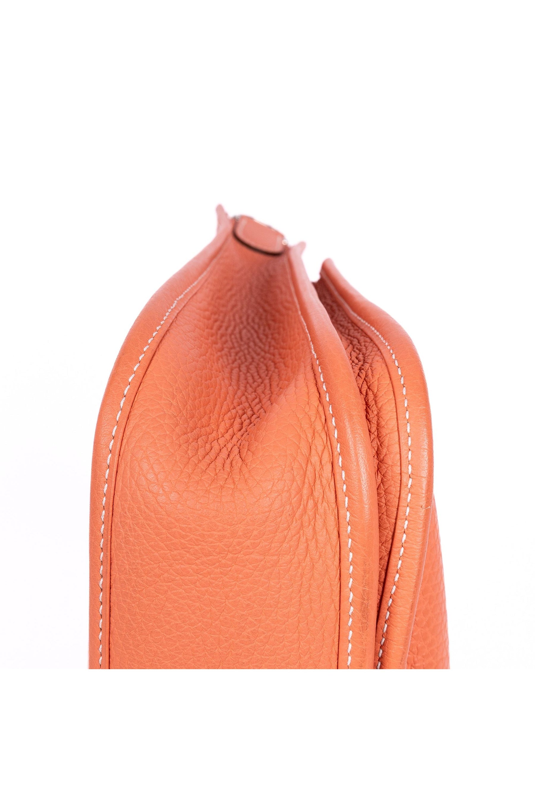 Evelyne III PM