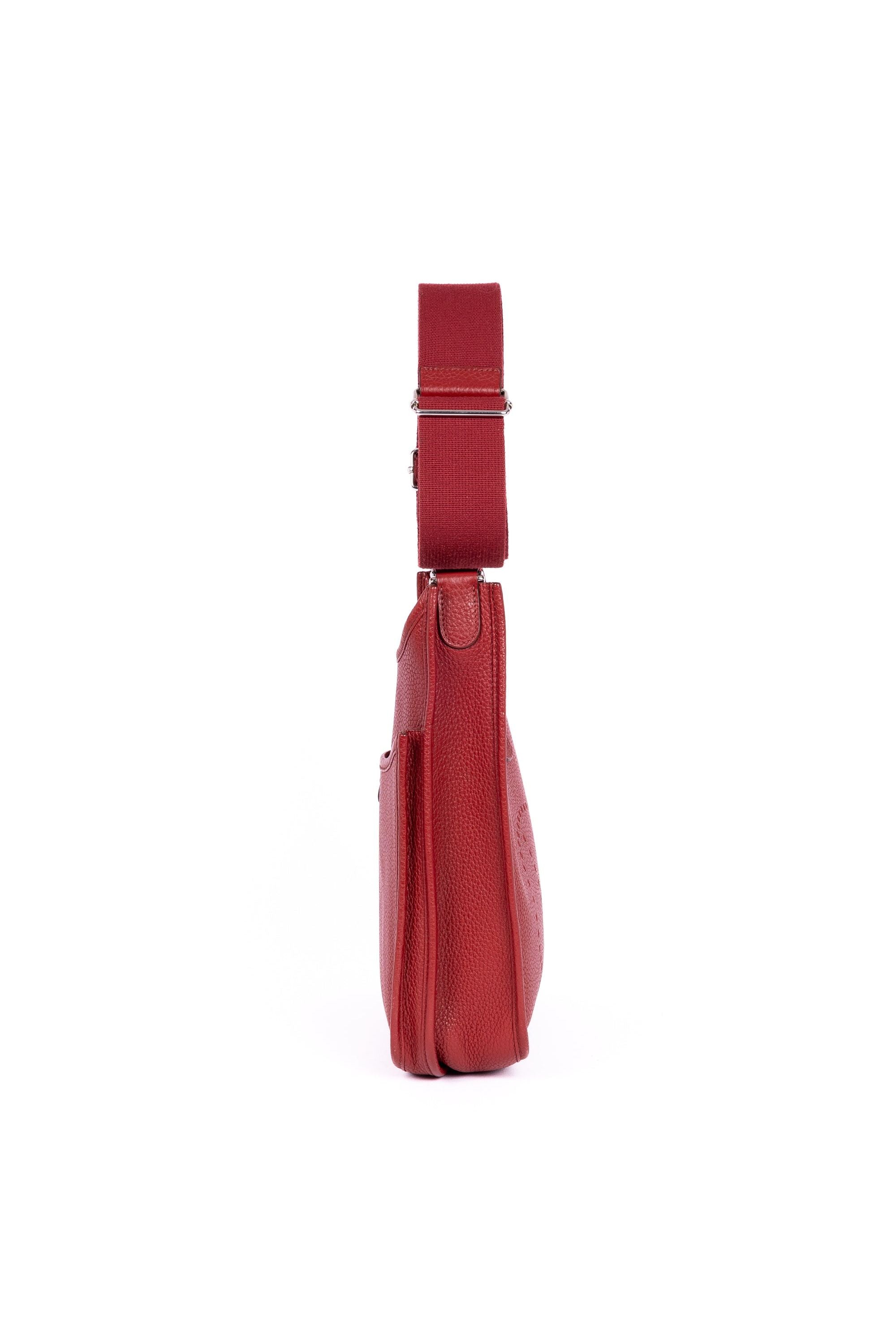 Evelyne III PM