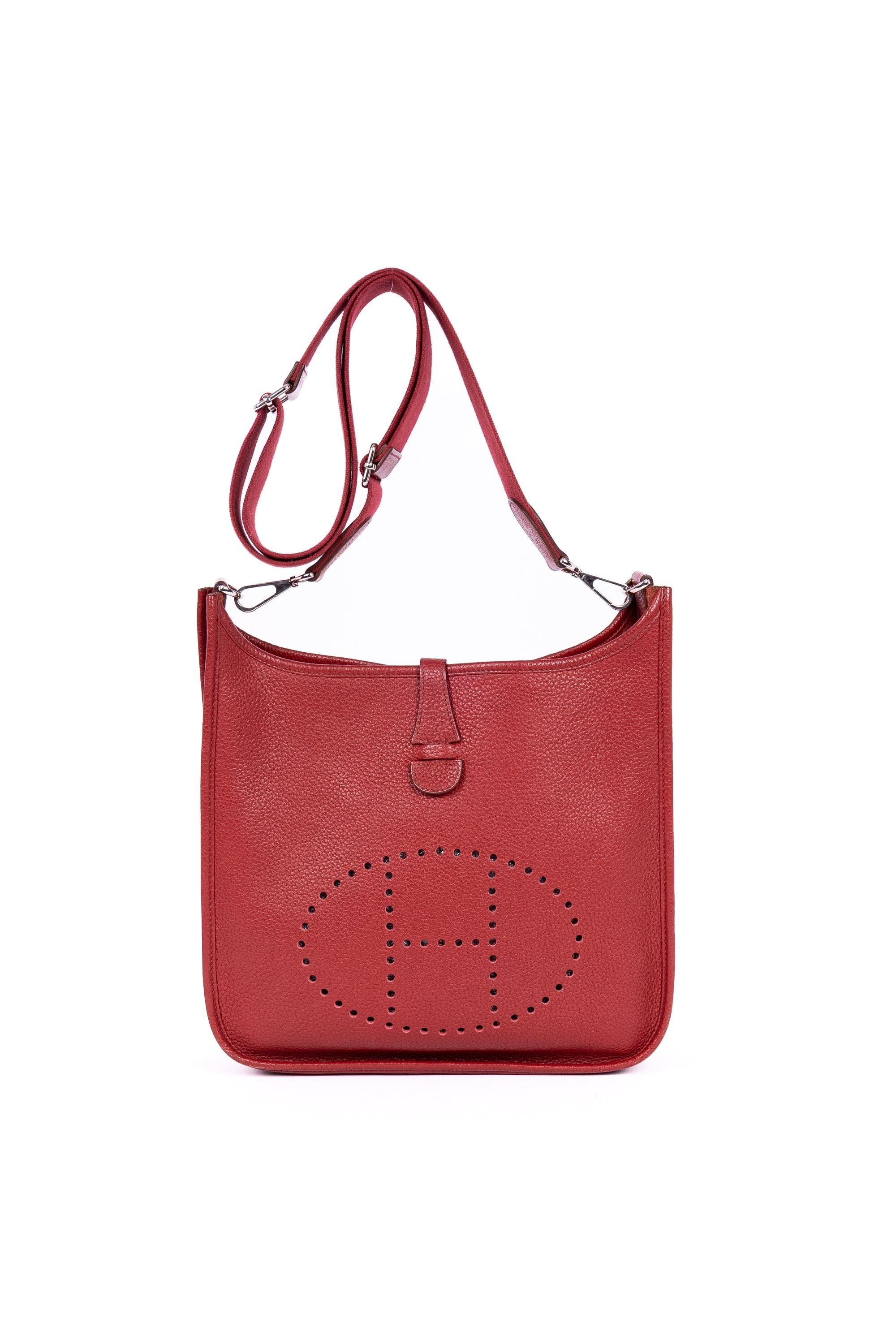 Evelyne III PM