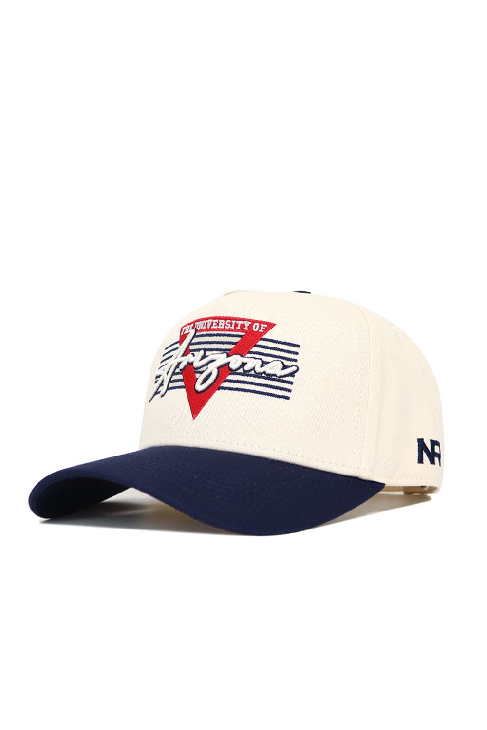 The No Rivals University of Arizona Triangle Game Cap is a cream snapback with a navy brim, cotton build, and “University of Arizona” embroidered in red, white, and blue. Features a red triangle with stripes and NF stitched on the side.