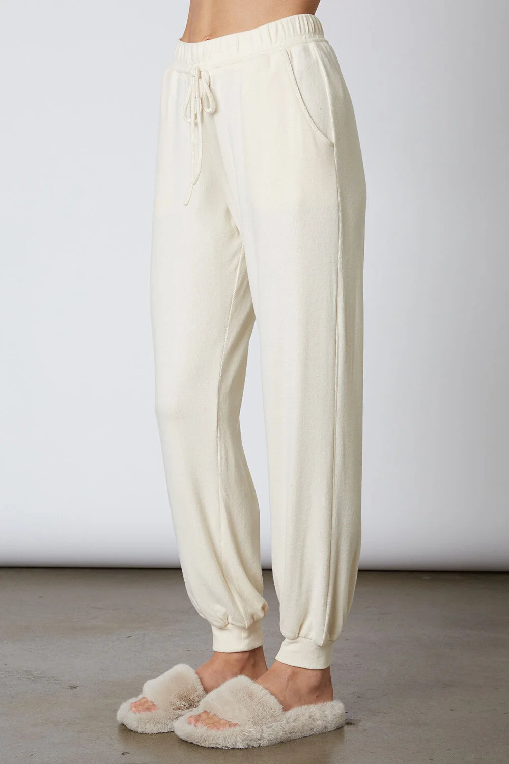 NIA Ribbed Hacci Jogger - Oatmilk