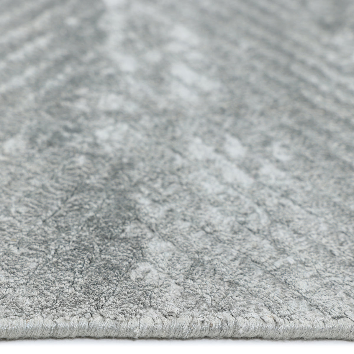 Chevelle Hand-Loomed Contemporary Chevron Gray Area Rug Gray