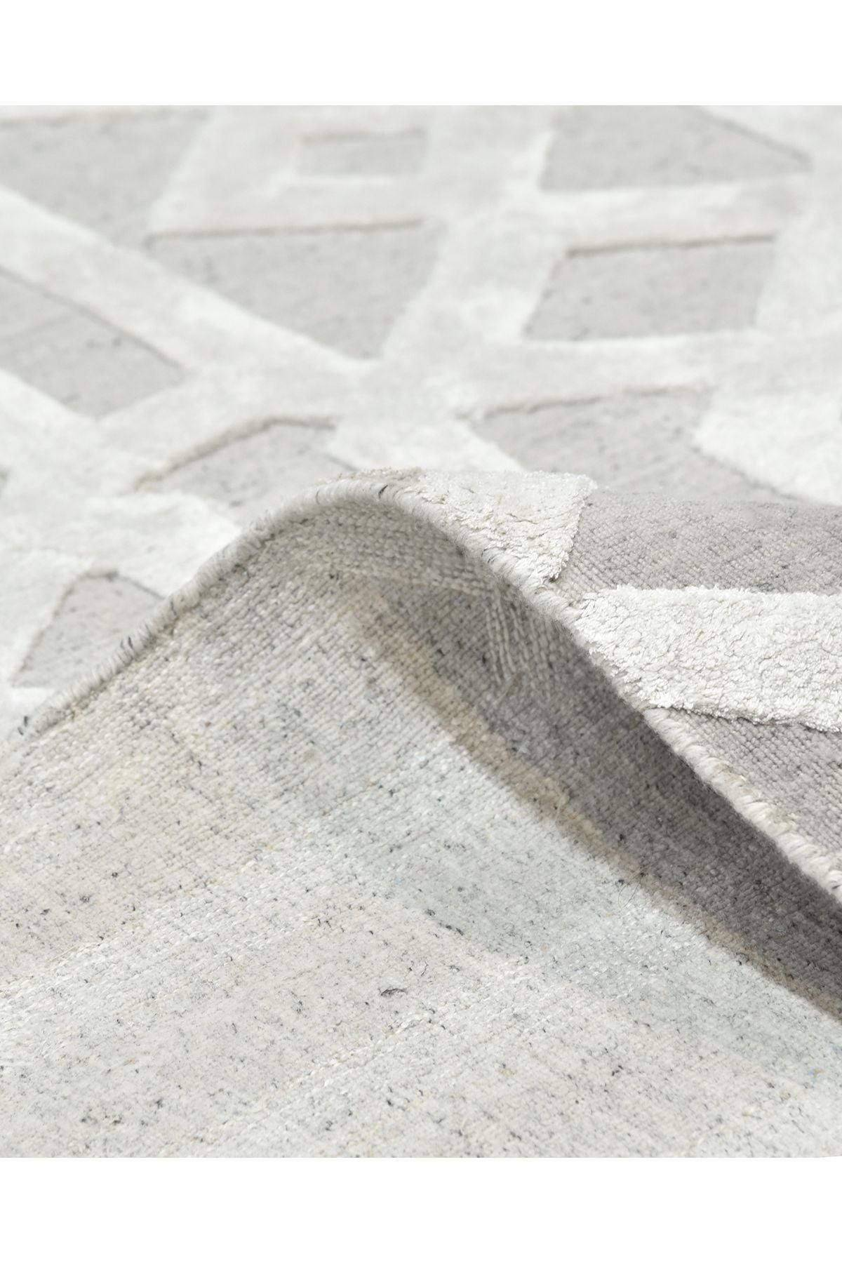 Rae Hand-Loomed Contemporary Trellis Gray Area Rug Gray