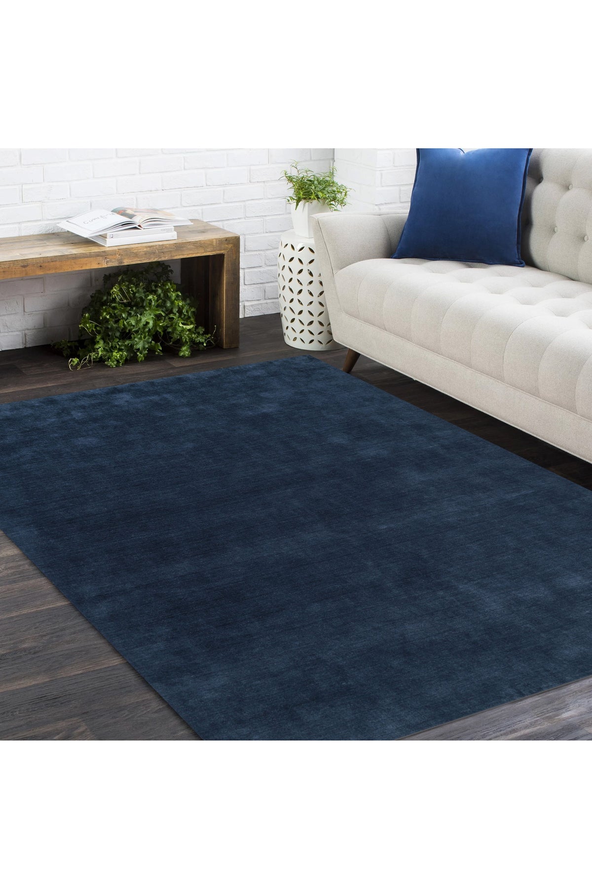 Zayn Hand-Loomed Contemporary Solid Blue Area Rug Blue