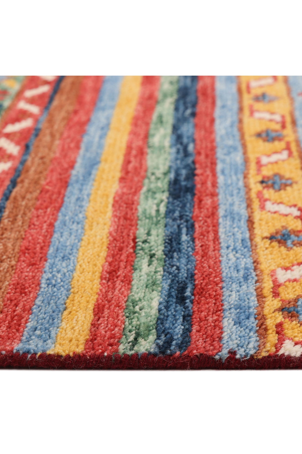 Renfrew, Handmade Area Rug - 3' 0'' X 5' 0'' Red