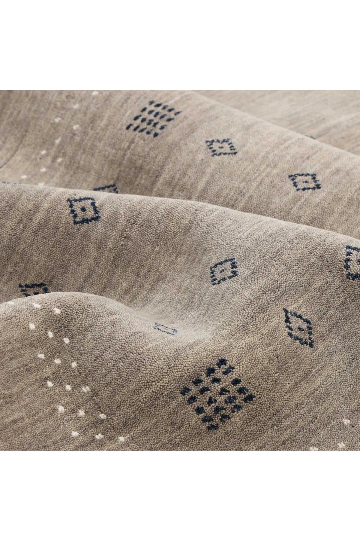 Simi, Handmade Area Rug - 3' 0'' X 5' 0'' Brown