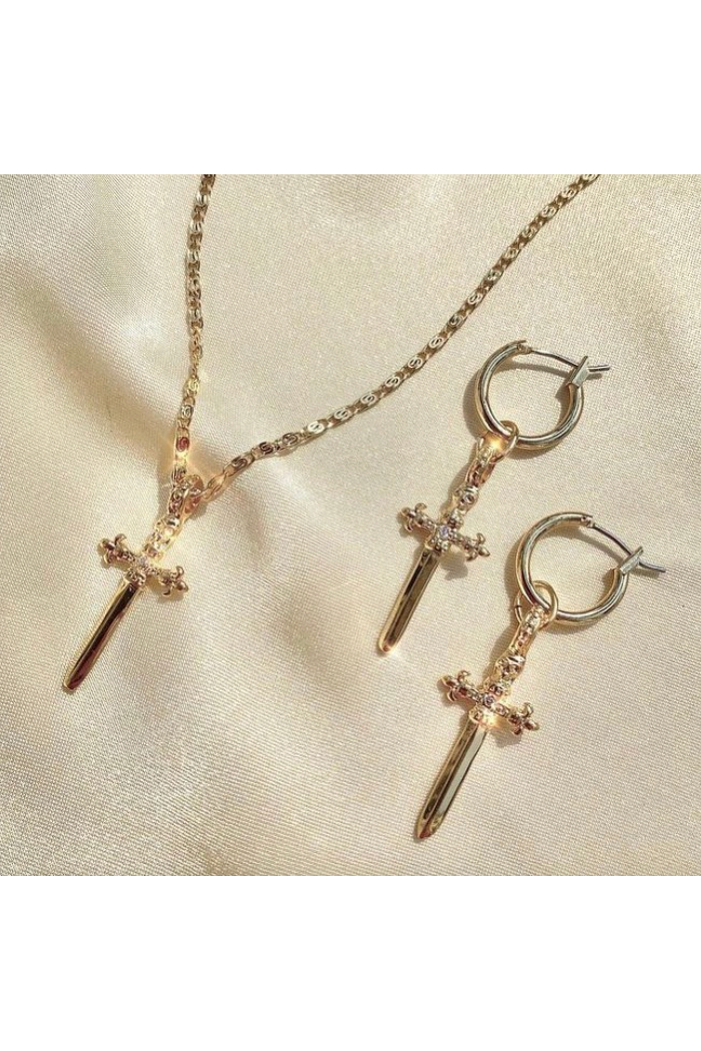 The Alexandra Hoop Earrings - Gold