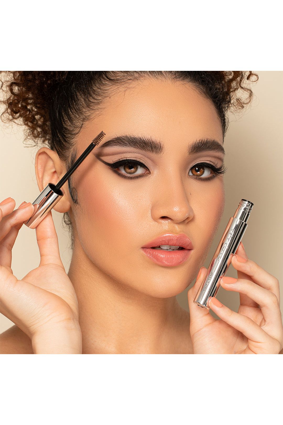 TINT + TAME BROW GEL - TINTED - Sigma Beauty 